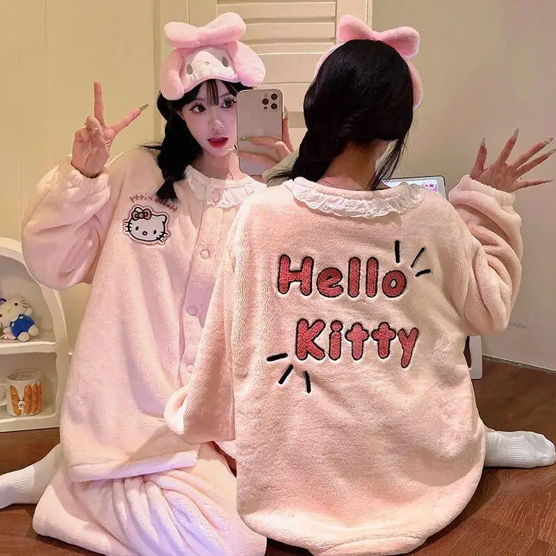 

Sanrio подходит для осени и зимы можно носить в качестве верхней одежды. Мультяшный плюс флисовый толстый фланелевой домашний костюм с капюшоном большого размера