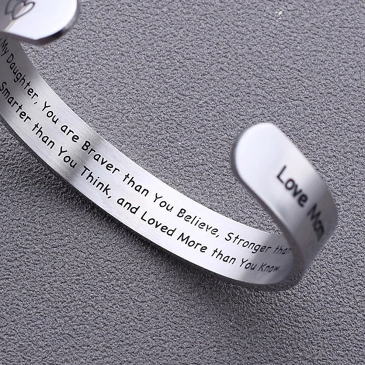 

Lightweight Durable Titanium Steel Bracelet Opening Daughter Lettering Bangle Jewelry for Birthday