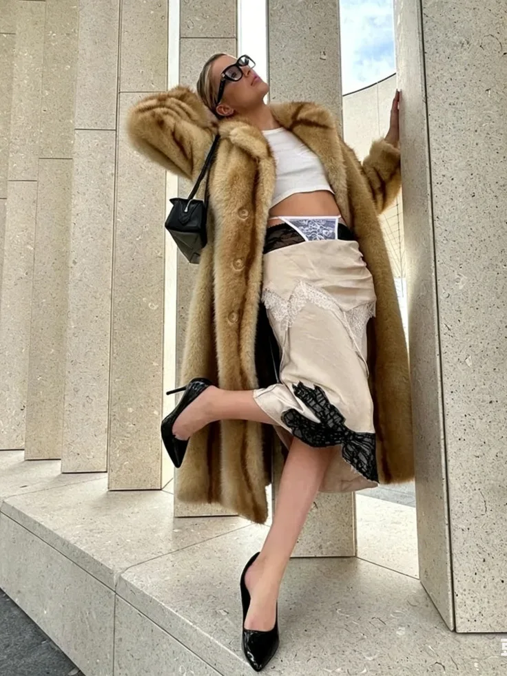 Runway Fashion Yellow Striped Maxi Long Faux Fur Coat Jacket Women Winter Brand Fluffy Fox Fur Overcoat Girls Outerwear