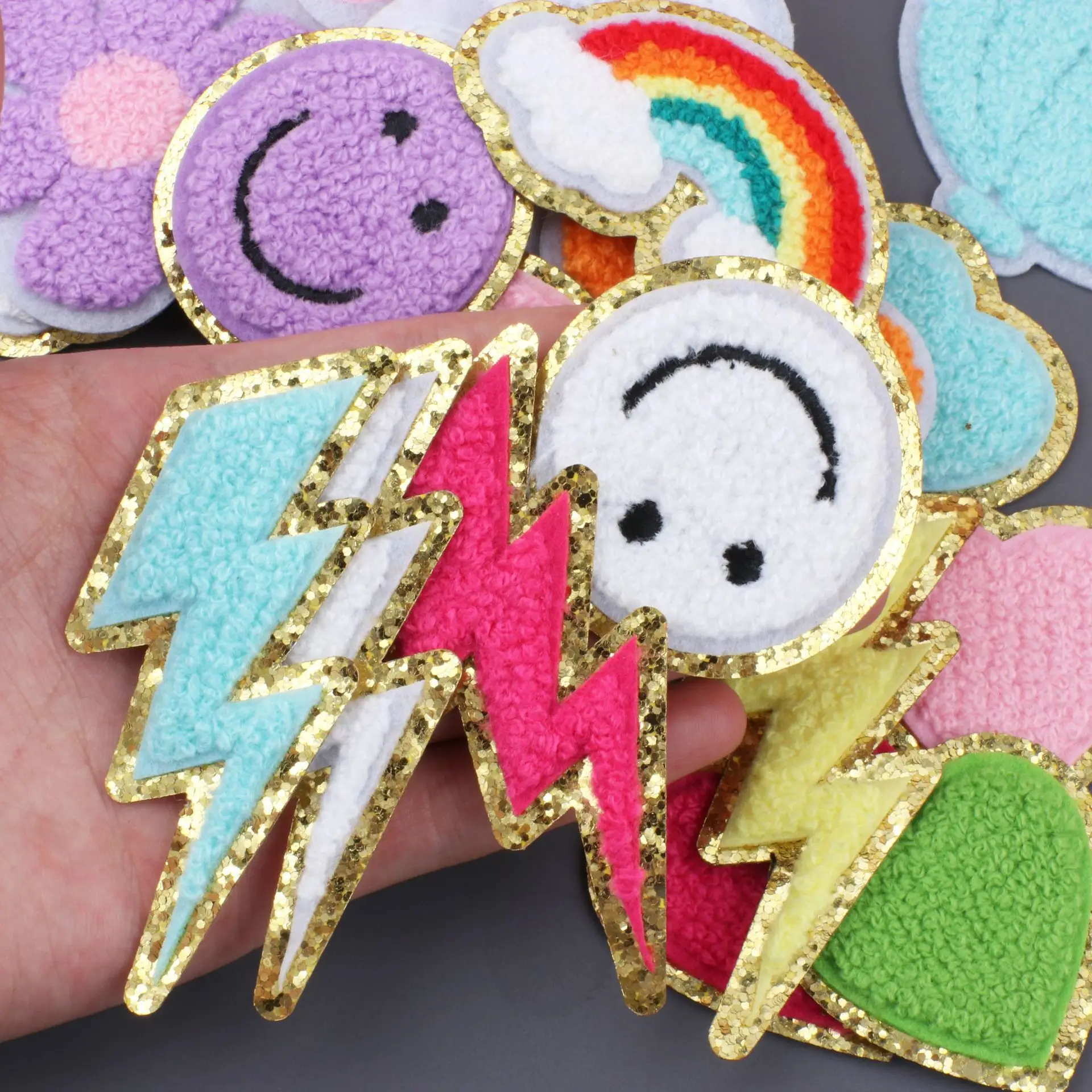 Iron on Patches Flower Rainbow Shell Heart Smile Patch Lightning Towel Embroidery Patch for Jacket bag Decoration