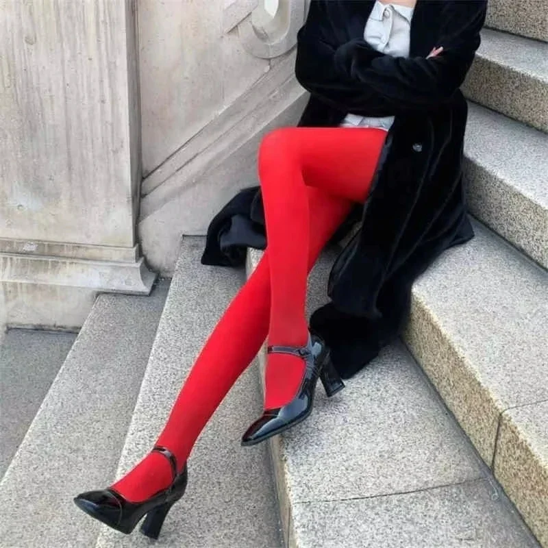 Retro vermelho meia-calça feminina exterior usar meias de veludo magros calças para este ano calças de fundo de plástico apertadas