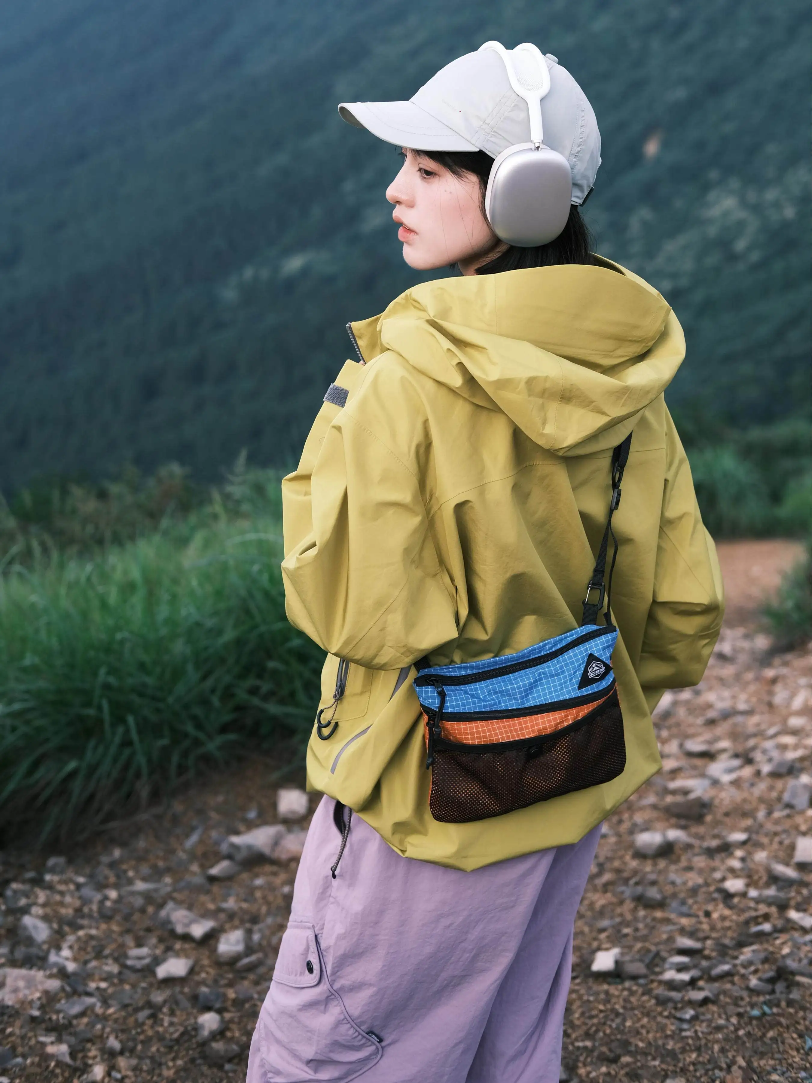 borsa-a-tracolla-leggera-oce-gear-per-esterni-per-cellulare-e-passaporto-con-chiusura-interna-a-cerniera-in-nylon-borsa-casual-unisex