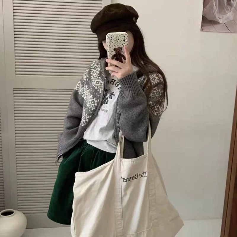 Veste pull à capuche jacquard de style doux français pour femme, cardigan tricoté ample de couleur contrastée, rouge, automne et hiver, 12