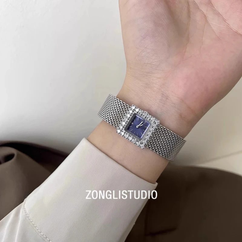Elegant Women's Bracelet Style Exquisite Diamond Watch Female Retro Luxury Gold-plated Wristwatch Waterproof Ladies Clock Gift
