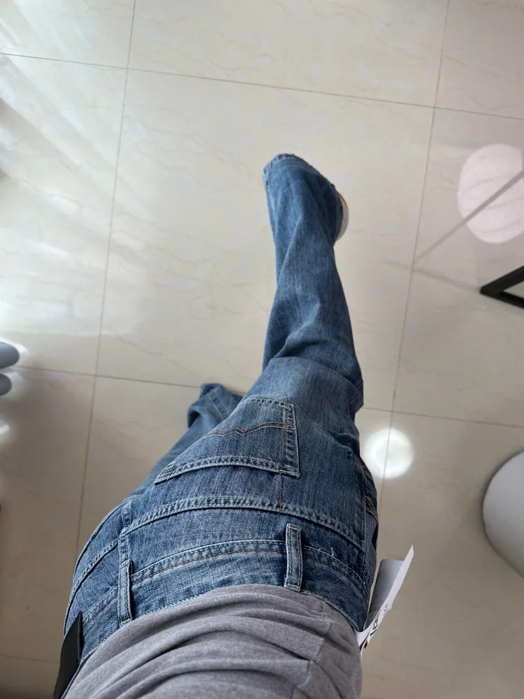 Damskie jeansy plus size w stylu retro z szerokimi nogawkami, ocieplane, luźne, nie obcisłe, wyszczuplające spodnie dzwony na jesień i zimę.