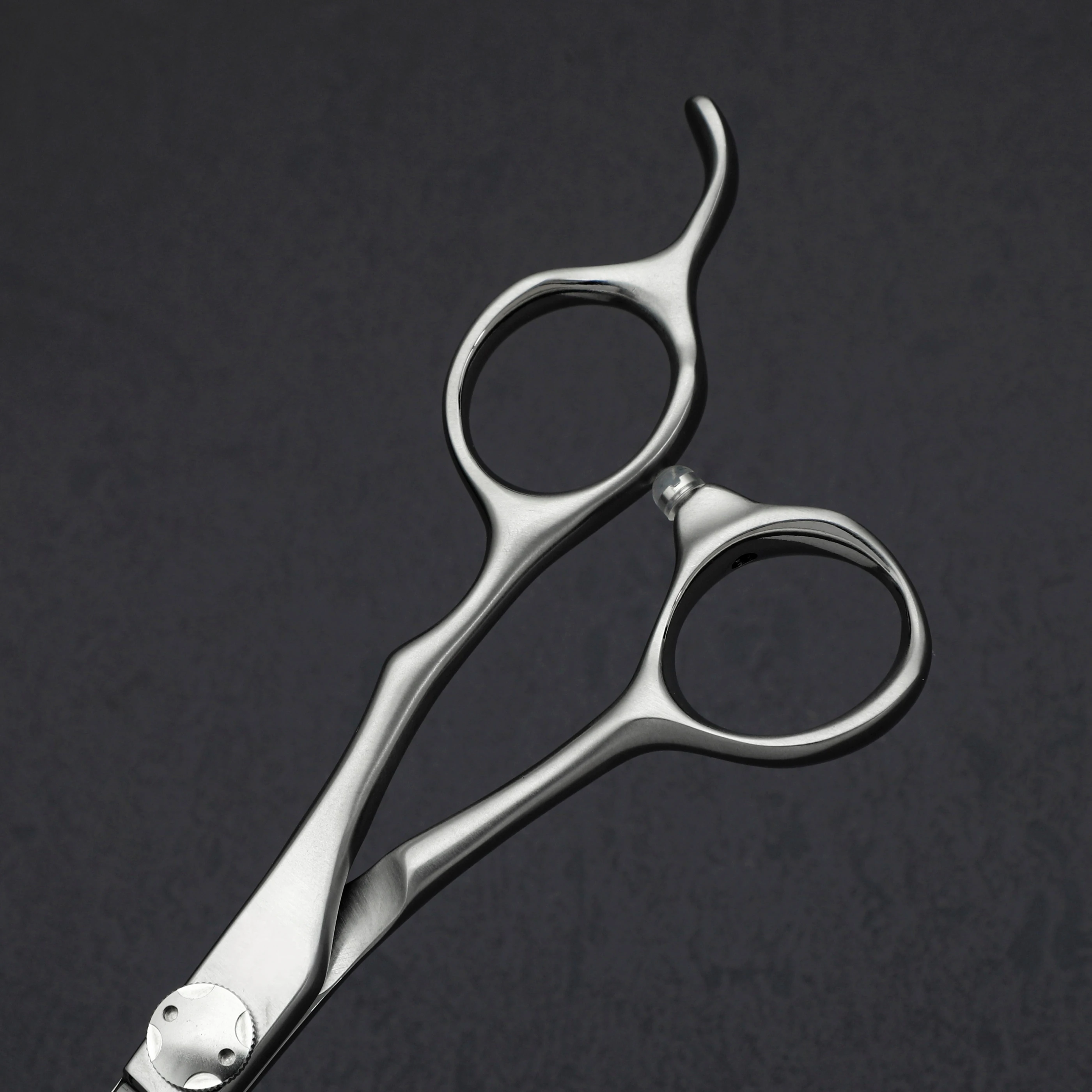 Professional hairdressing scissors，5.75 to 7.0 inches hair cutting scissors，High quality Hitachi 440C steel barber accessories