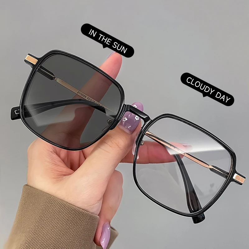 Karos Photochrome Brille, Anti-Blaulicht, UV400-Schutz, optische Brille, modische Reise-Strand-Sonnenbrille im Campus-Stil