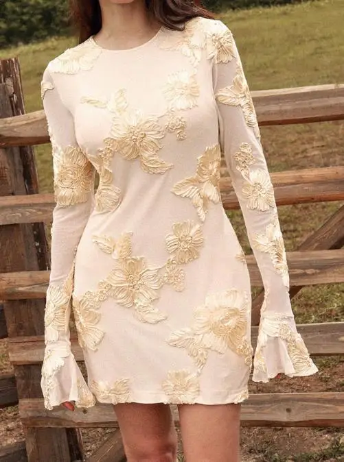 

Autumn New Fashionable Floral Decal Decoration Round Neck Solid Color Dress for Women Sexy Backless Flared Sleeve Dress