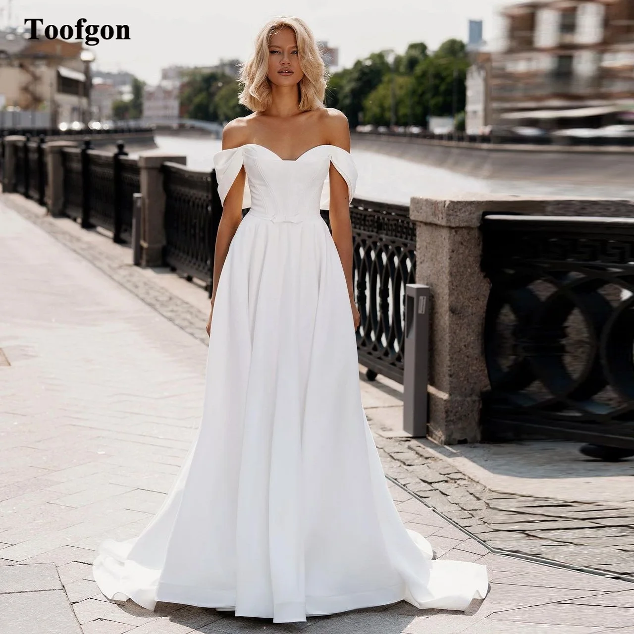 

Toofgon Simple A Line Formal Wedding Dresses Off The Shoulder Bride Wedding Gowns Sweep Train Princess Formal Party Bridal Gowns