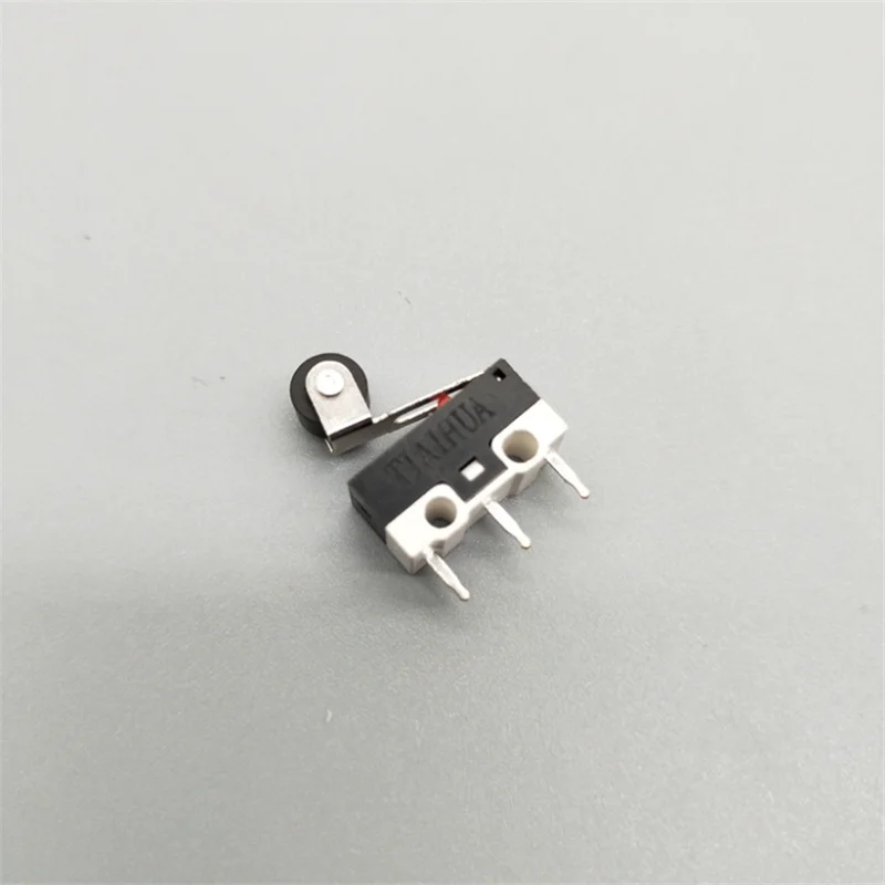 10pcs of miniature limit switch button switch 1A / 125V AC mouse switch long handle roller lever arm SPDT 12 * 6 * 6mm