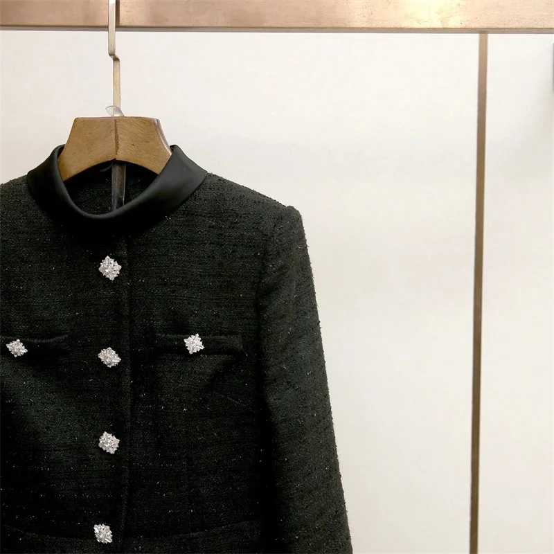 ハイウエストのAラインボタンワンピース、ウエストを絞るエレガントな仕立てのシルエット、女性用、秋冬オフィスパーティーシック