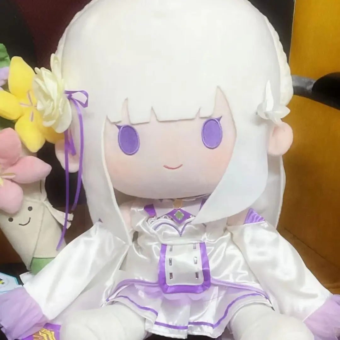 อะนิเมะสาว Emilia ตุ๊กตาผ้าฝ้ายตุ๊กตาแต่งตัวตุ๊กตาของเล่นการ์ตูนท่านั่งตัวเลขหมอน 40 ซม