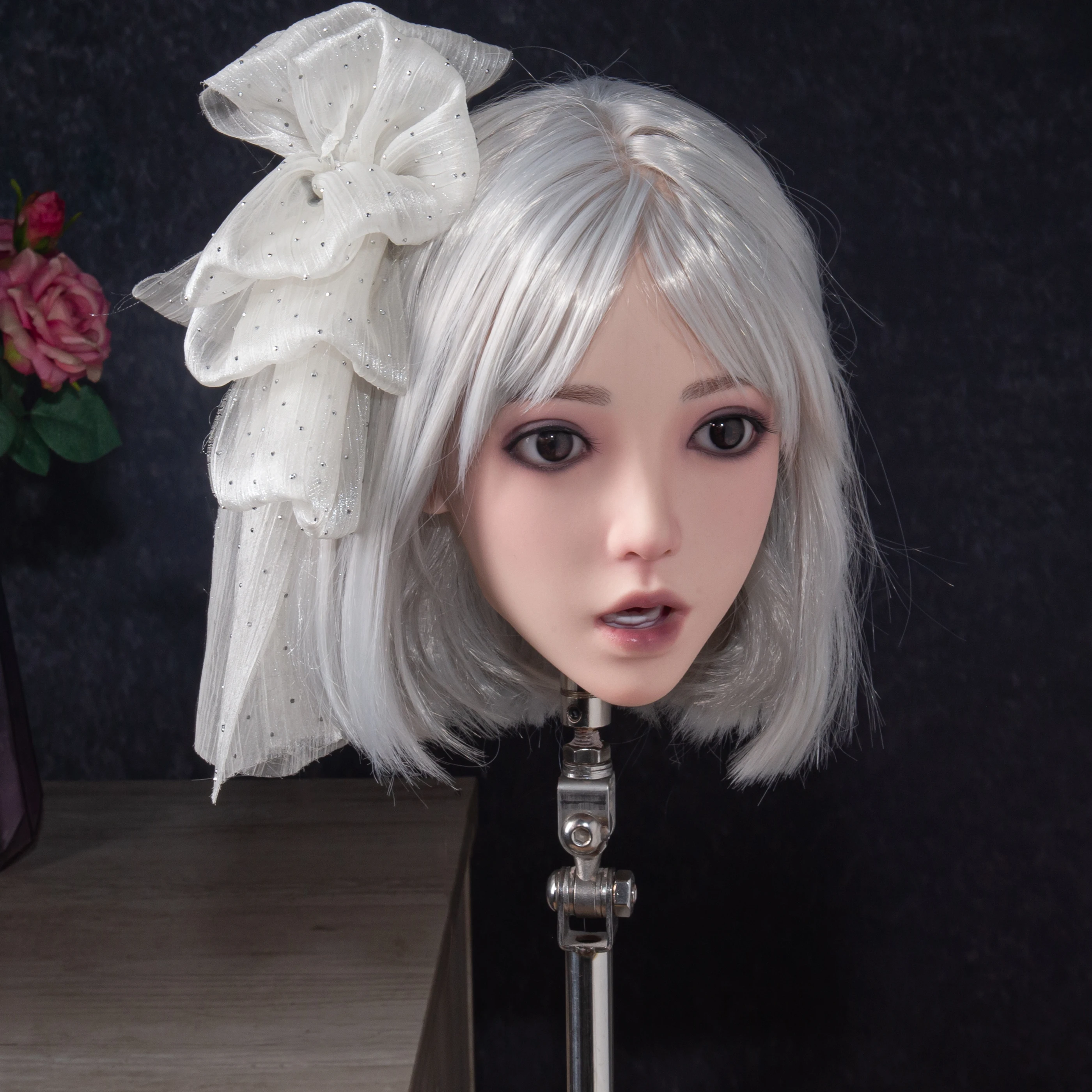 نموذج رأس أنثى مثير للغاية، نسخة 1:1 من رأس أنثى، مصنوعة من مادة السيليكون، مع نسيج جلدي واقعي (بدون ملحقات