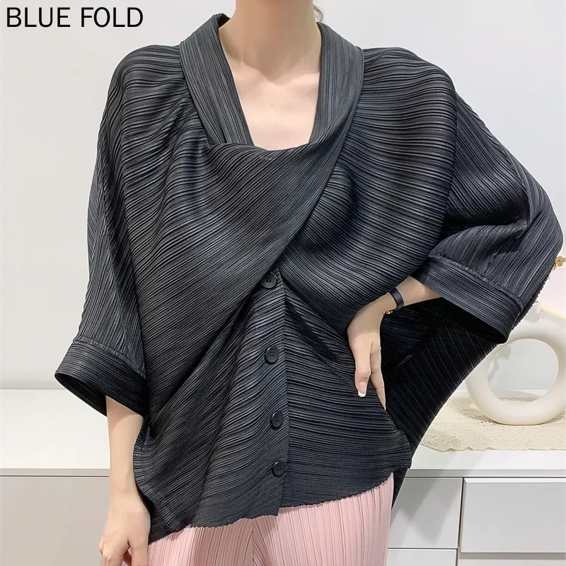 Cappotto corto da donna con pieghe MIYAKE, Top plissettato, Casual allentato, maniche a tre quarti, Design del colletto della sciarpa, primavera ed estate, nuovo