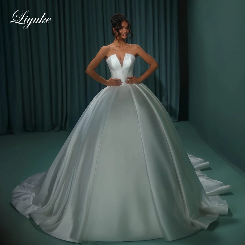 Liyuke Custom Made Luxury Satin Ball Gown Wedding Dress Of Stunning Pearls Off Shoulder V-Neck Bridal Skirts