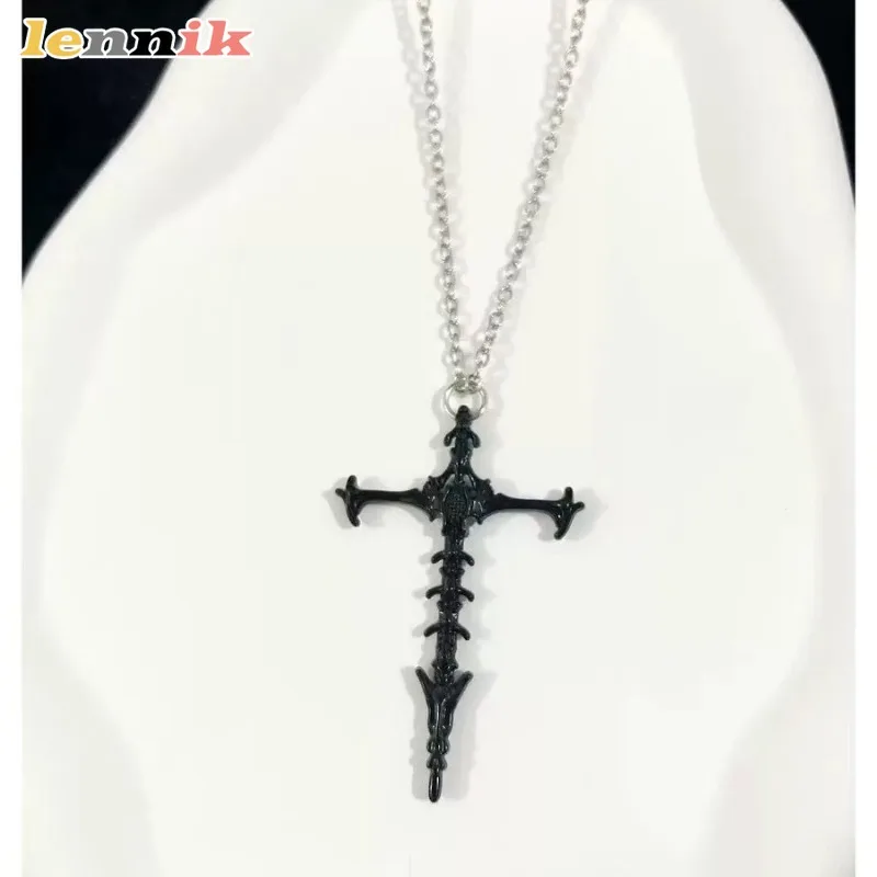 الظلام نمط الهيكل العظمي العظام الصليب قلادة قلادة ، الأمريكية خمر الأزياء المتعثرة العصرية الرجال سلسلة ، المعادن الرجال المجوهرات