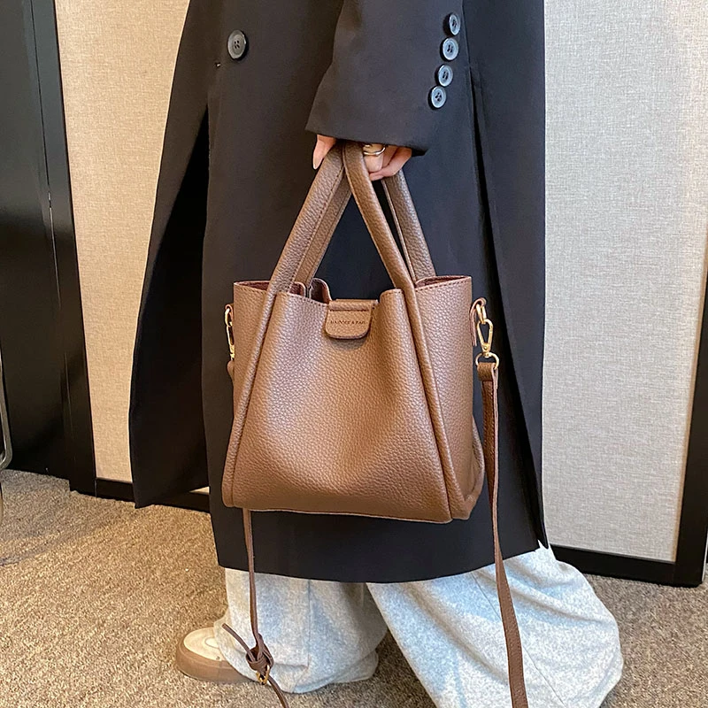 

Fashion Casual Shoulder Bag Women's 2025 New Retro Easiest for Match Bucket Bag Niche Commuting Crossbody Bag