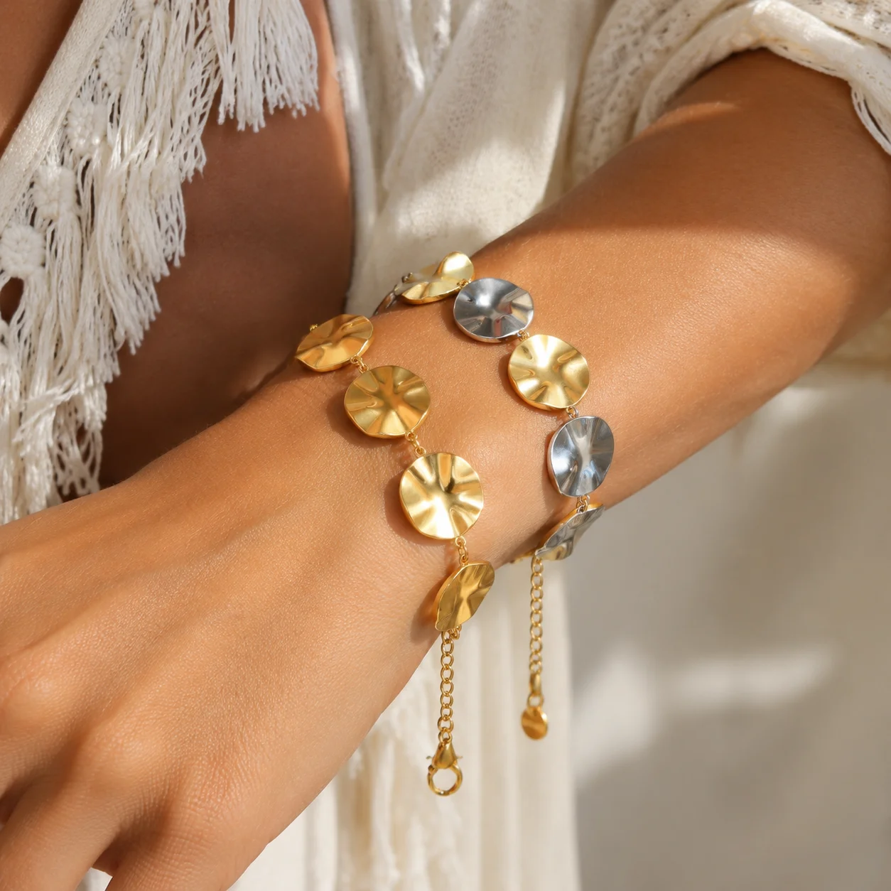 LUXUKISSKIDS Female Chunky Bracelets Gold Plated Texture Round Charms Big Geometric Wrist Jewelry for Dancing Party Accessories