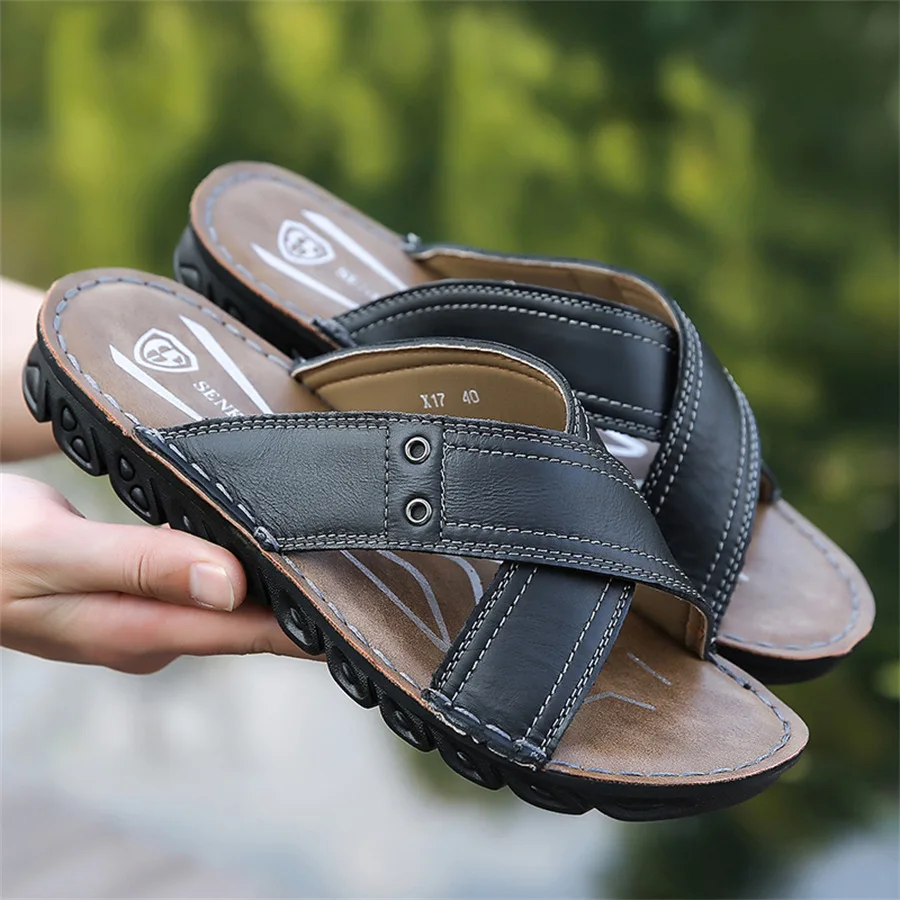 

Big Size 38-48 Beach Slippers for Men Solid Color New Designer Leather Slippers Male Anti-slip Fashion Casual Light Summer Shoes