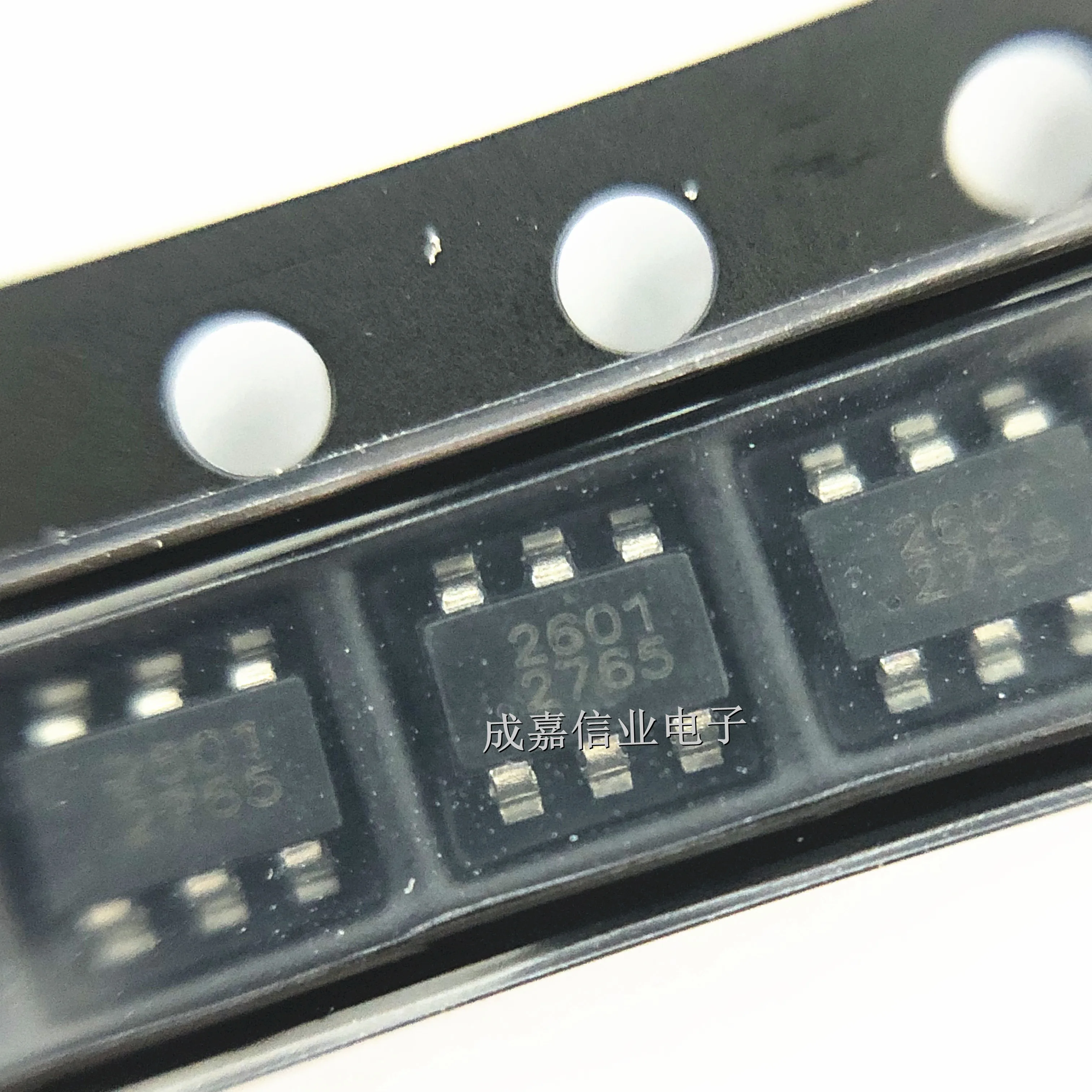 10pcs/Lot SCT2601TVBR SOT-23-6 MARKING;2601 600mA Voltage Reducing DC-DC Power Supply Chip Operating Temperature:-40℃~+150℃