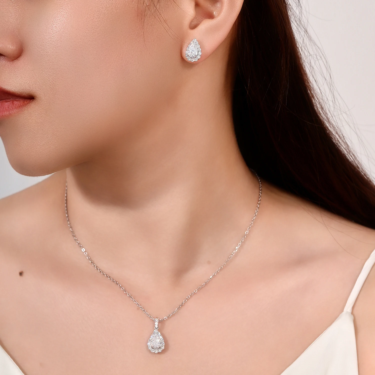 Provence Luxury Water Drop Necklace 18KGold Lab Diamonds Everyday Wedding Pear Halo Pendant necklace Fine Christmas Gifts