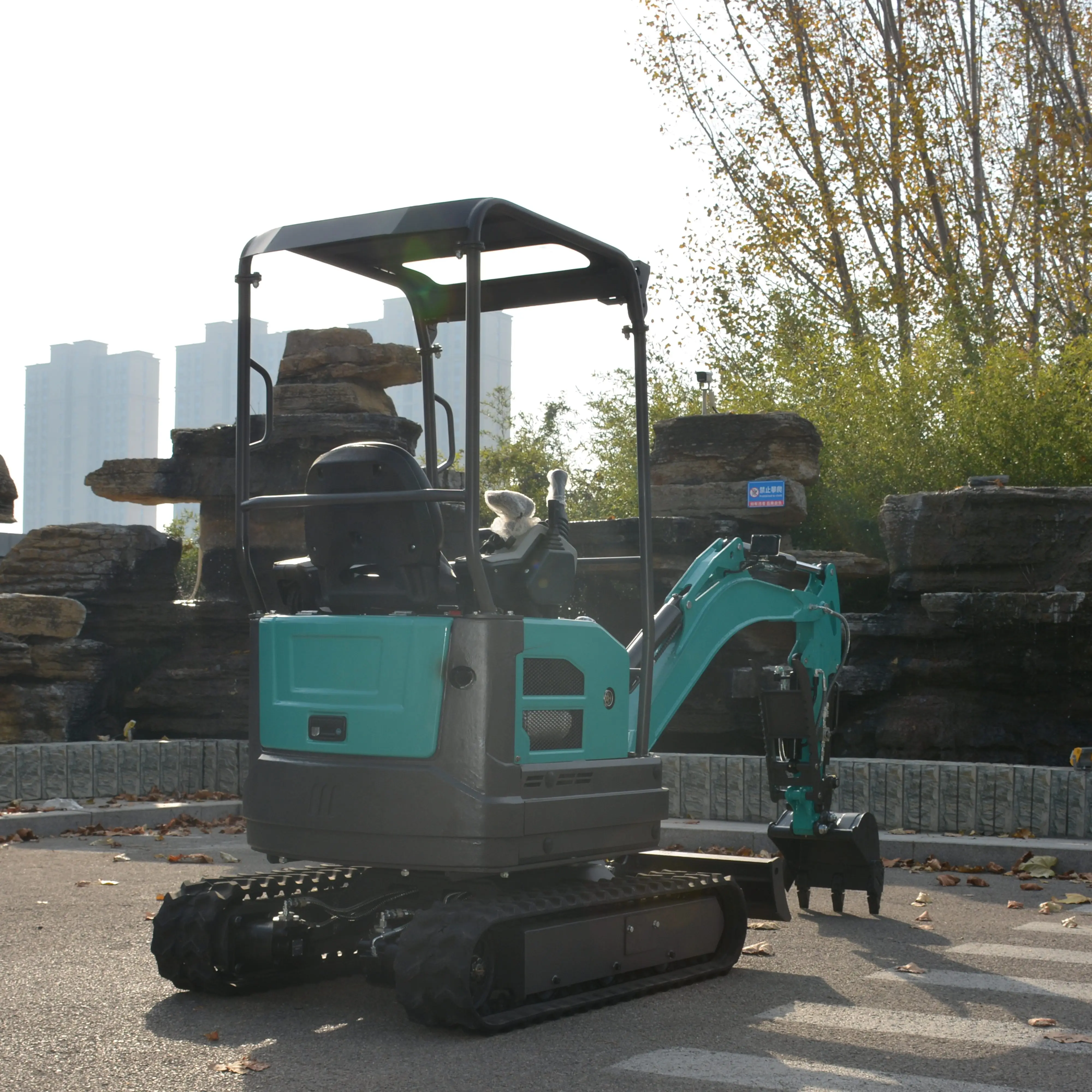 Семейный фермерский мини-экскаватор Ce EPA Engine Гусеничный мини-экскаватор 1,8 т Реальная цена на продажу