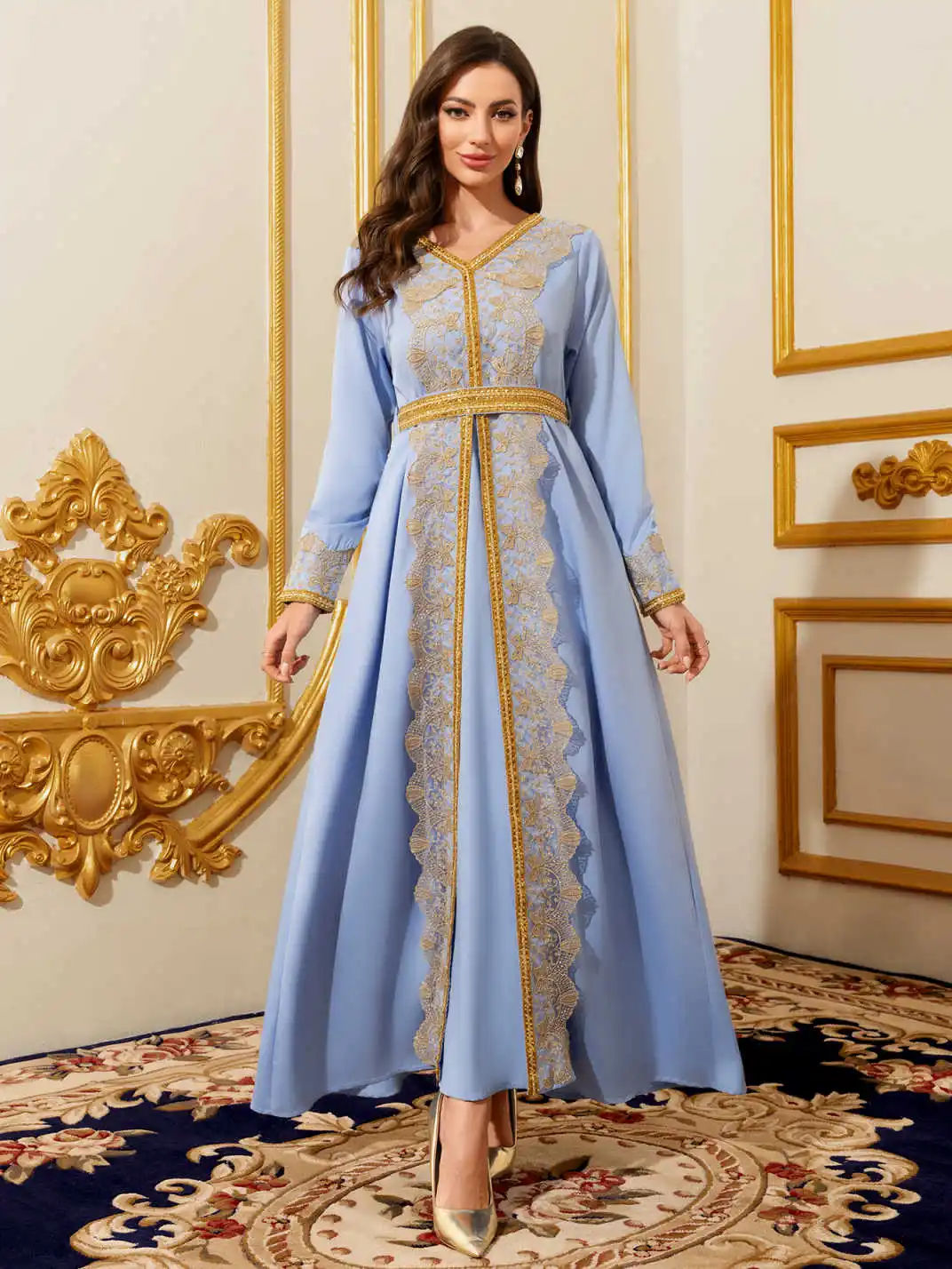 Medio Oriente Dubai Arabo Abito musulmano da donna in pizzo ricamato floreale con scollo a V Nastro dorato Abito etnico Ramadan Festival Performance Costume