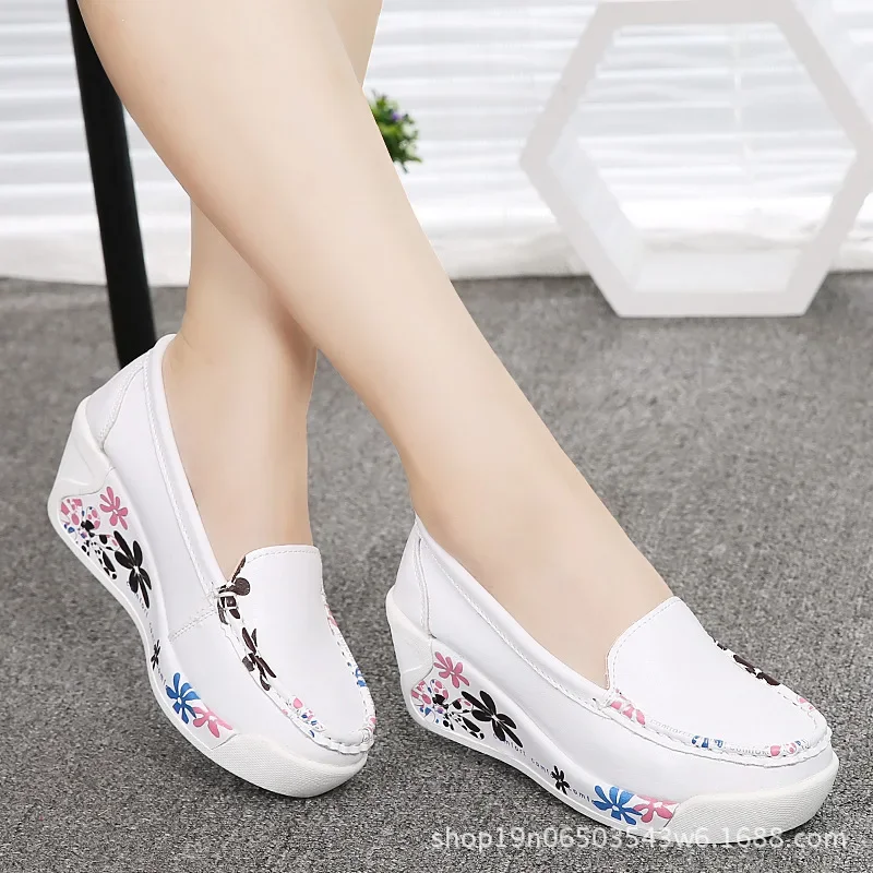 New Women\'s Platform Shoes Wedges White Lady Casual Shoes Swing Mother Shoes Size 35-40