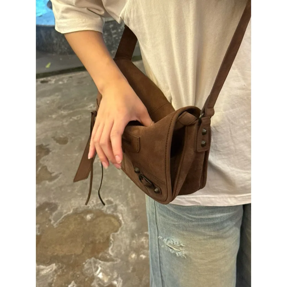 Riveted Flap Motorcycle Matte Vintage Texture Unique Fashion Simple Punk Style Small Square  Versatile Shoulder Crossbody Bag