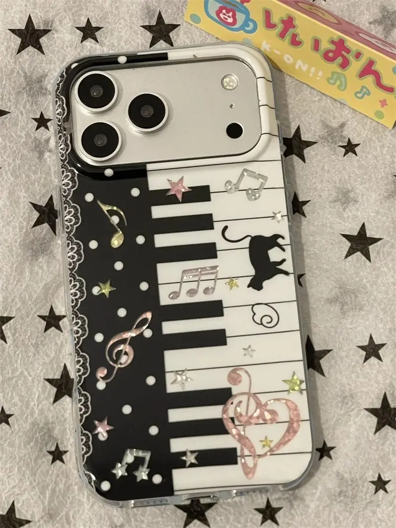 Capa de Telefone Kawaii com Notas Musicais de Piano em Preto e Branco para iPhone 18 17 16 15 14 13 12 11 Pro XR XS X Max 8 7 MINI