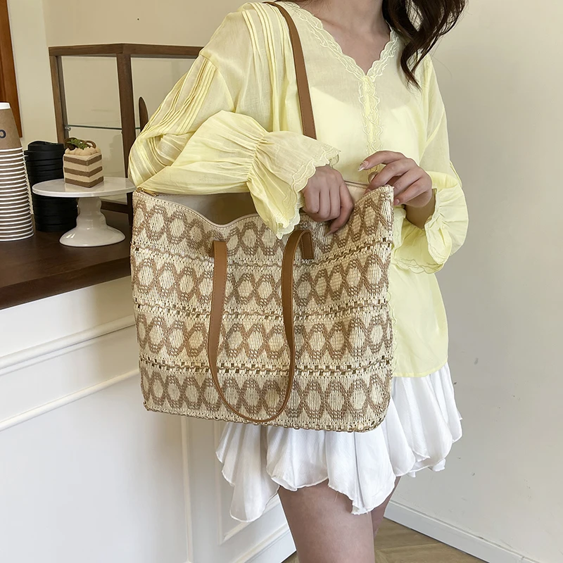 

Elegant Simple Raffia Weave Tote Bag, New Women's Stylish Large Capacity Shoulder Purse, Casual and Lightweight Summer Beach Bag