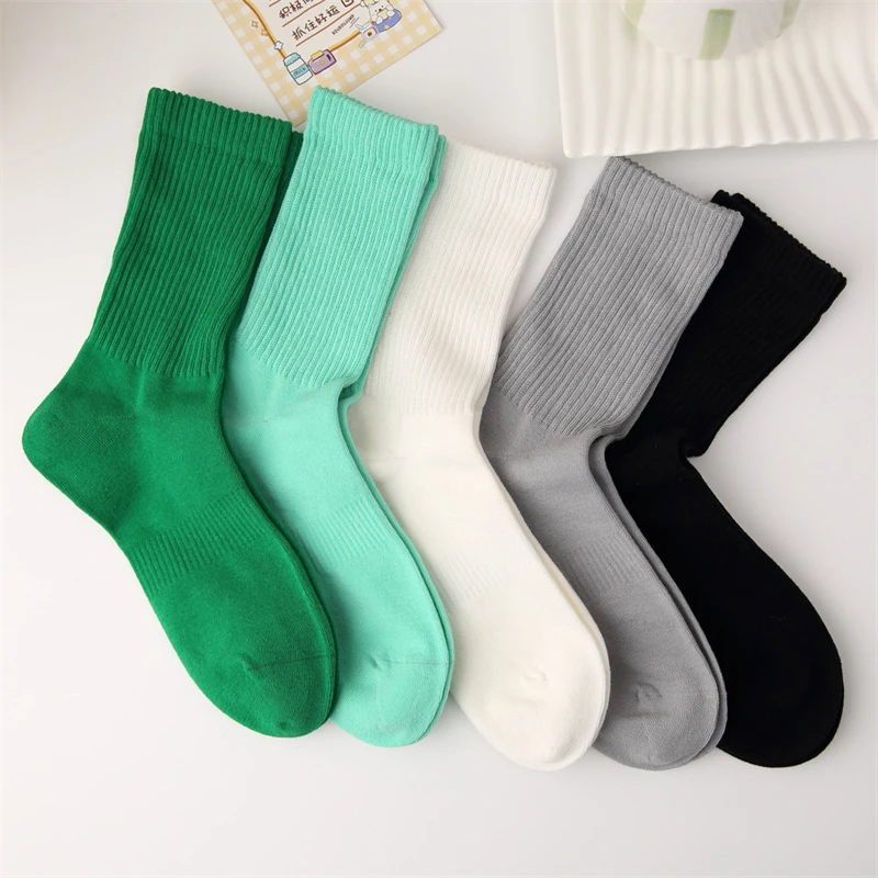 New Women\'s Socks Warm Simple Green Solid Color Crew Socks For Men Breathable Sport Unisex Socks White Comfort Casual Couple