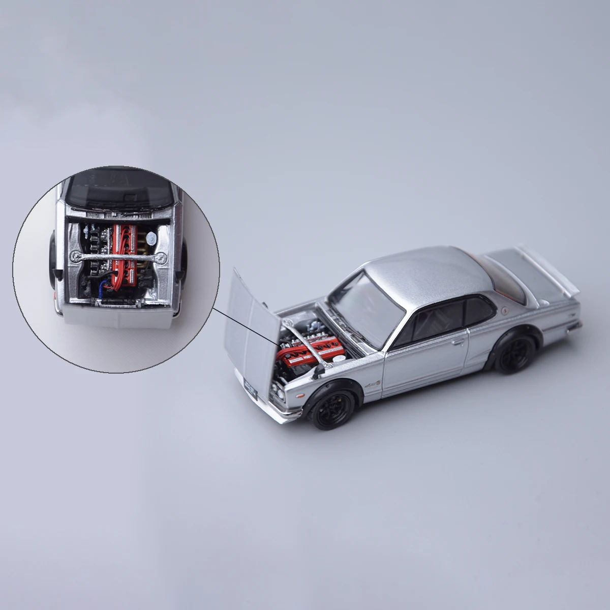 

Предварительный заказ FH 1:64 Новая модель GT-R2000 KPGC10 Модель автомобиля из сплава с открывающимся передним капотом