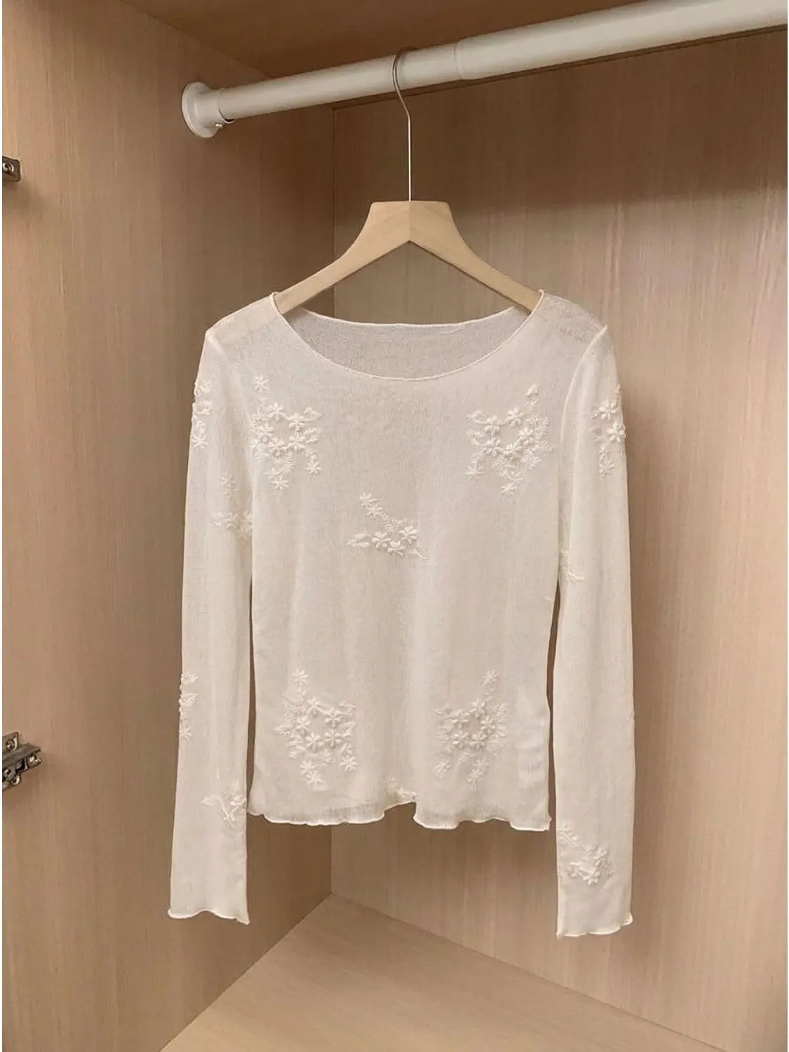 Embroidered White Flower Long Sleeve Mesh Top Women's Semi-Transparent Summer Sunshade Casual Style round Neck T-shirt
