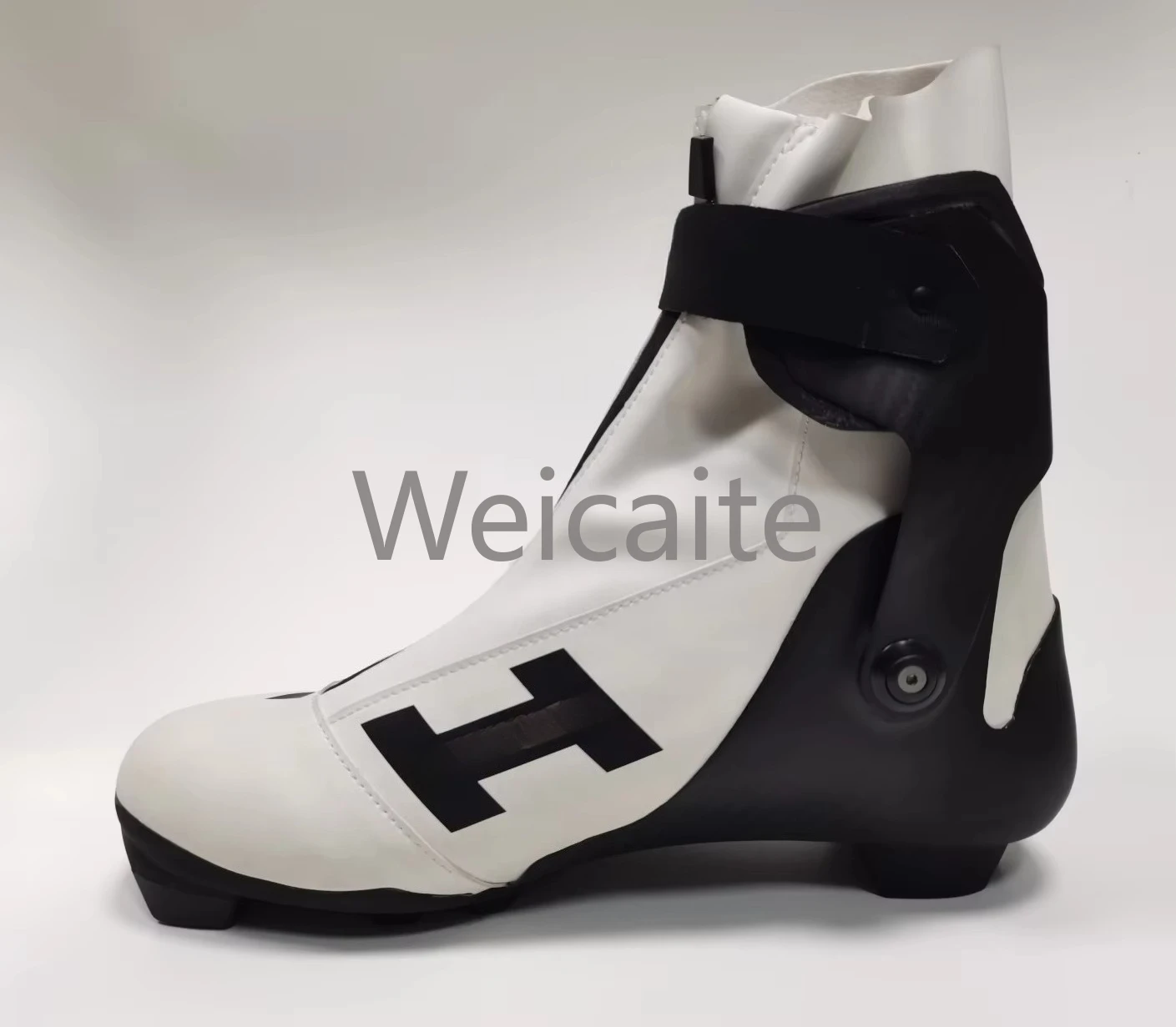 

Professional Lightweight Carbon Fiber Skating Ski Boots