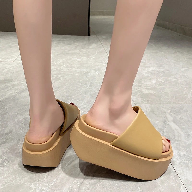 Sandal Wedge Platform tinggi wanita, sandal pantai luar ruangan kasual sol tebal 8CM musim panas untuk perempuan