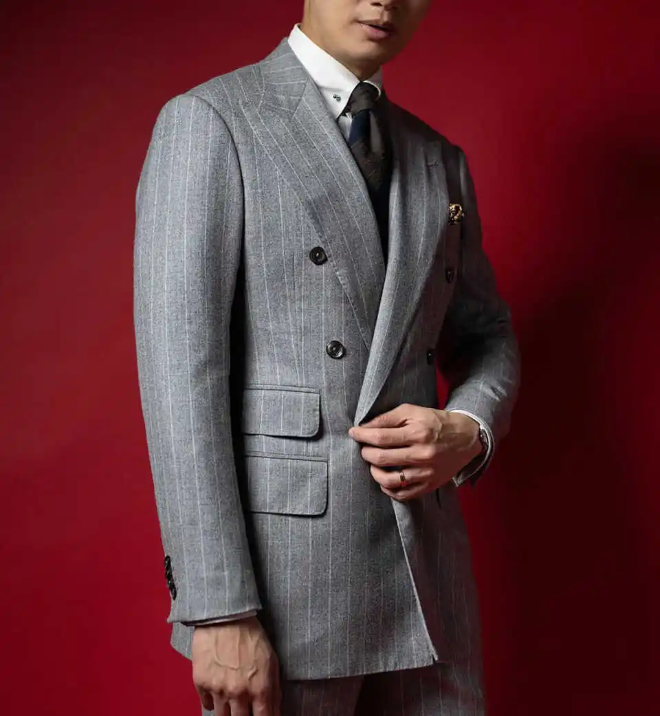 Plaid Men Suit 2 Piece Jacket Pants Peaked Lapel Double Breasted Slim Fit Blazer Business Occasion Wedding Tuxedo Costume Homme