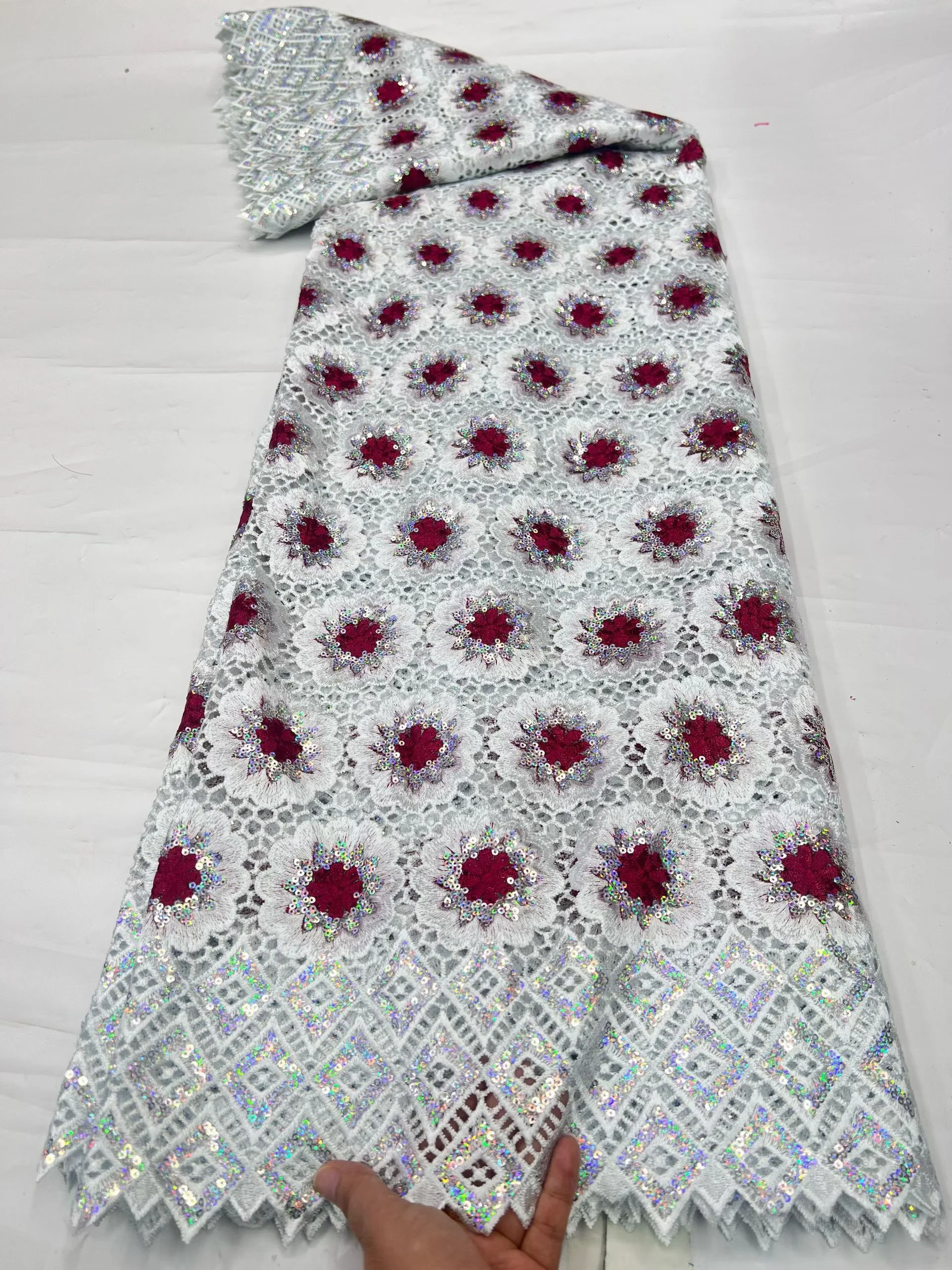5-metres-de-tissu-africain-de-haute-qualite-soluble-dans-l’eau-pour-femmes-avec-sequins-cordon-et-dentelle-guipure-ideal-pour-les-robes-de-mariee