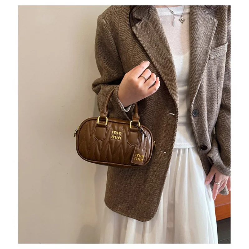 Klassische Boston-Tasche mit sicherem Reißverschluss, hochwertiges PU-Leder für einen polierten Look während des täglichen Pendels und Wochenendausflüge