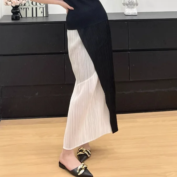 ALSEY Miyake مرونة الخصر مطوي المرأة بوستير 2025 صيف جديد غير رسمي أبيض وأسود اللون حجب مائة تنورة ضئيلة