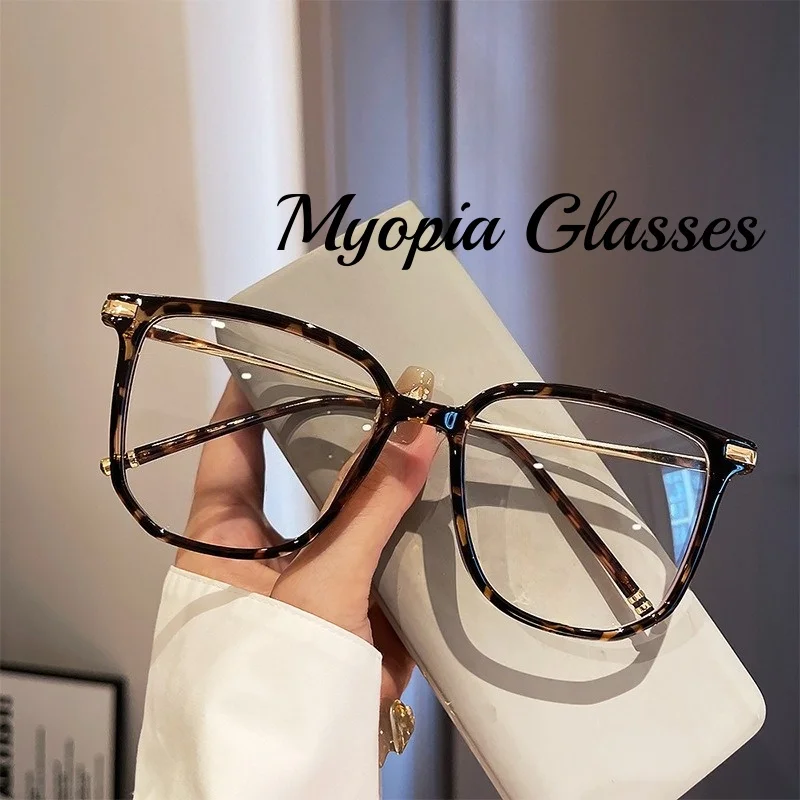 Square Metal Frame Tortoiseshell Myopia Glasses European and American Fashionable and Versatile Anti Blue Light Myopia Glasses