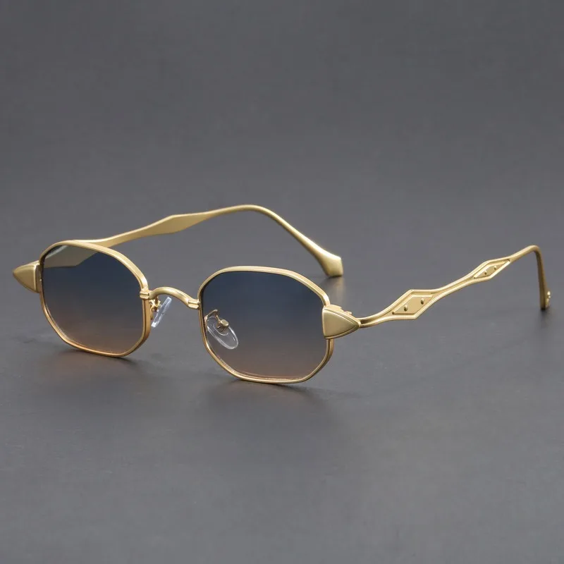 

2025 New Retro Luxe Senior Sense Small Face Sunglasses for Men UV Proof Driving European and American Glasses for Women