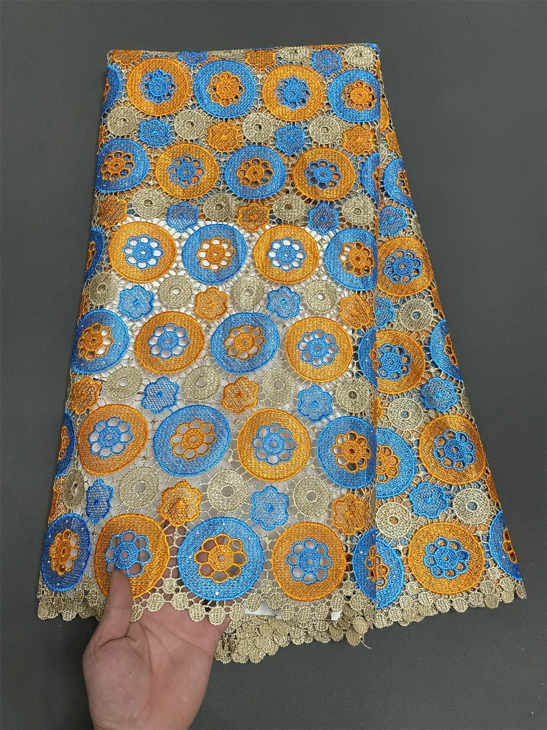 

Африканская нигерийская высококачественная кружевная ткань с вышивкой, тюль и блестками, водорастворимая 5 ярдов для свадебного платья