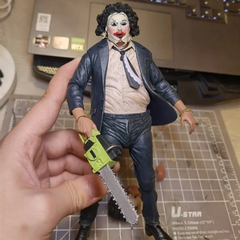 Originele Neca 18 cm actiefiguur The Texas Chainsaw Massacre Movie Decoratie Collectible Toy Model Desktop Toy