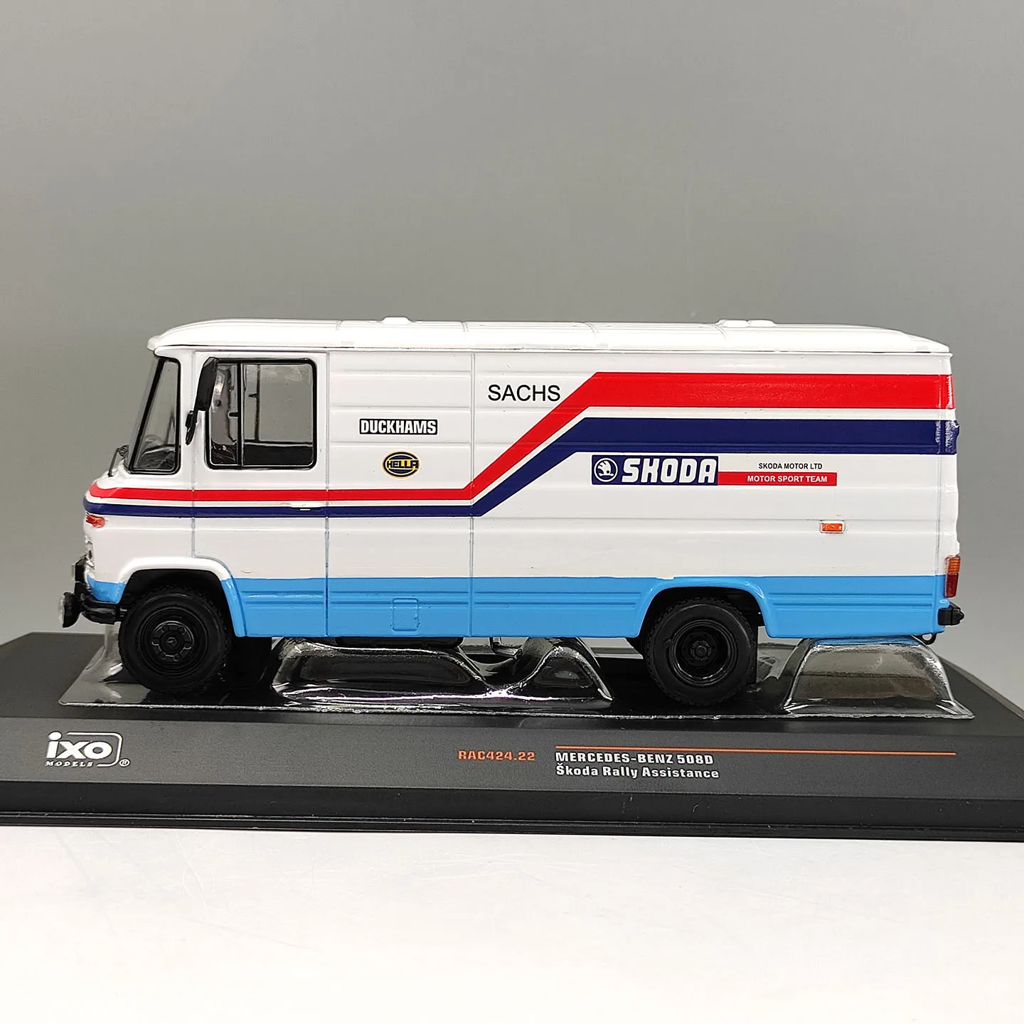 Diecast IXO 1:43 Scale BENZ 508D Skoda Rally Assistance Alloy Car Model