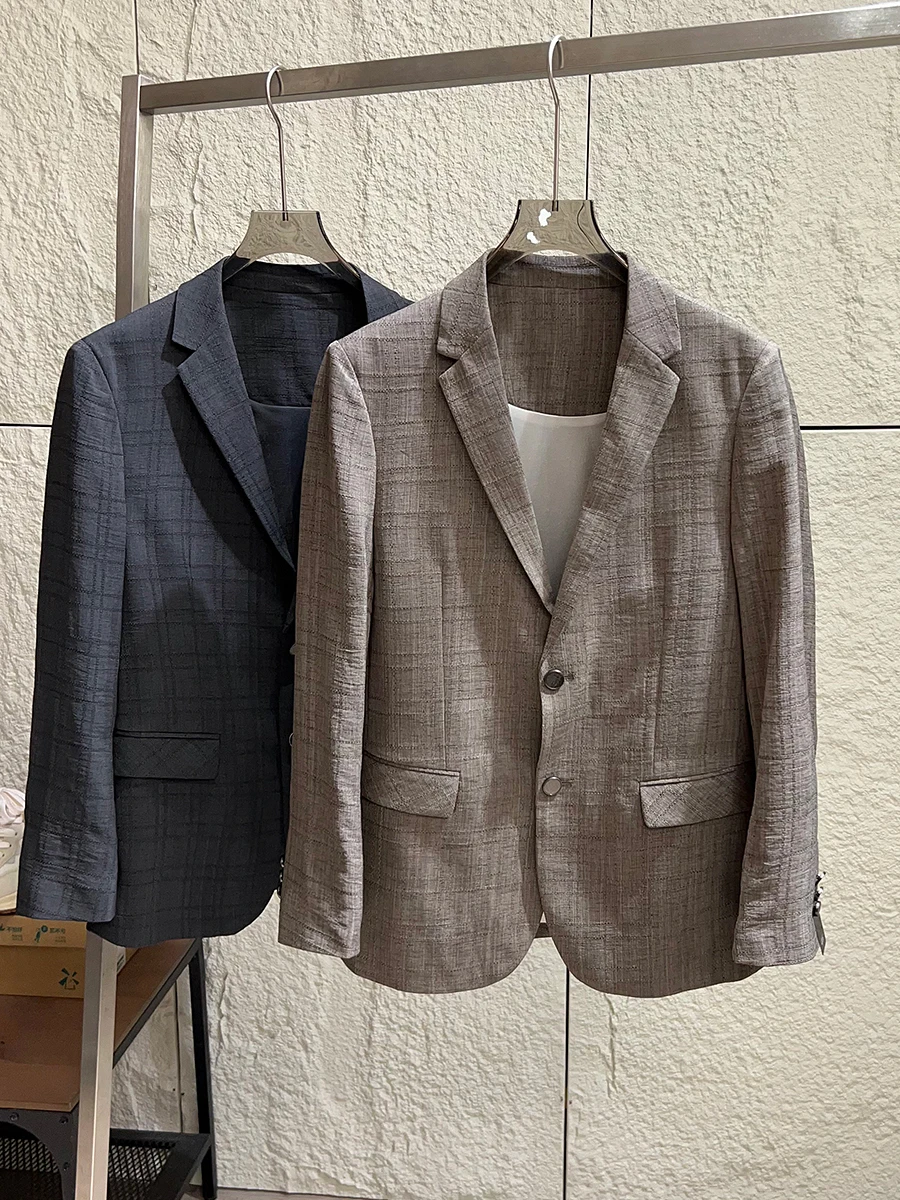 

Elegant Two-Button Men's Business Casual Suit Jacket Breathable Standard Fit Adult Spring Fashion Comfortable Polyester