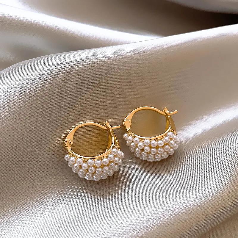 2025 New Arrival Light Luxury Elegant French Retro Simulated-pearl Stud Earrings For Women Fashion Geometric Jewelry Gifts