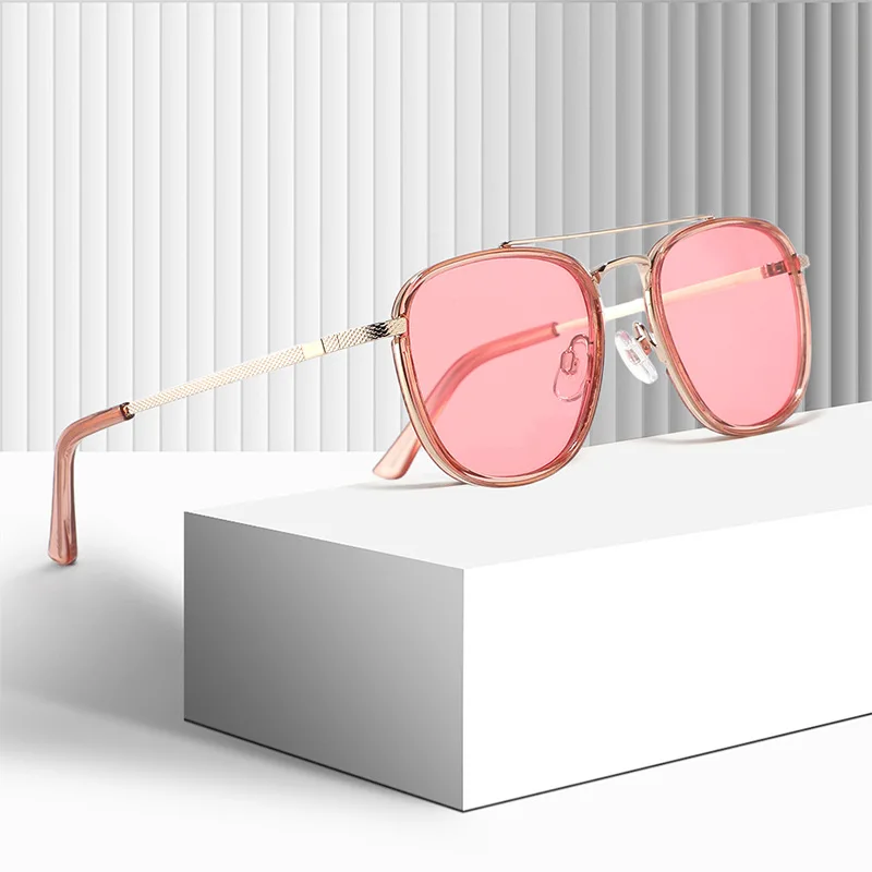 2025 Occhiali da sole di alta qualità Designer Luxury Woman Polarizzati UV400 Occhiali da sole da viaggio per guida Occhiali da sole di tendenza Spedizione gratuita