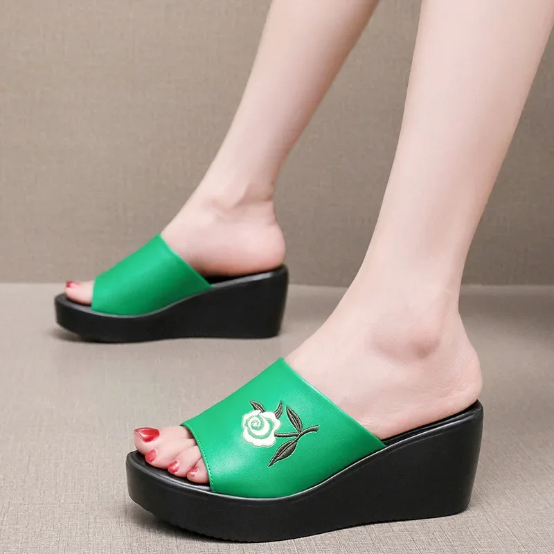 

2025 Genuine Leather Wedges Heeled Summer Slippers Ladies Shoes Peep Toe Women's Slipper Female Platform Beach Embroider Sandals