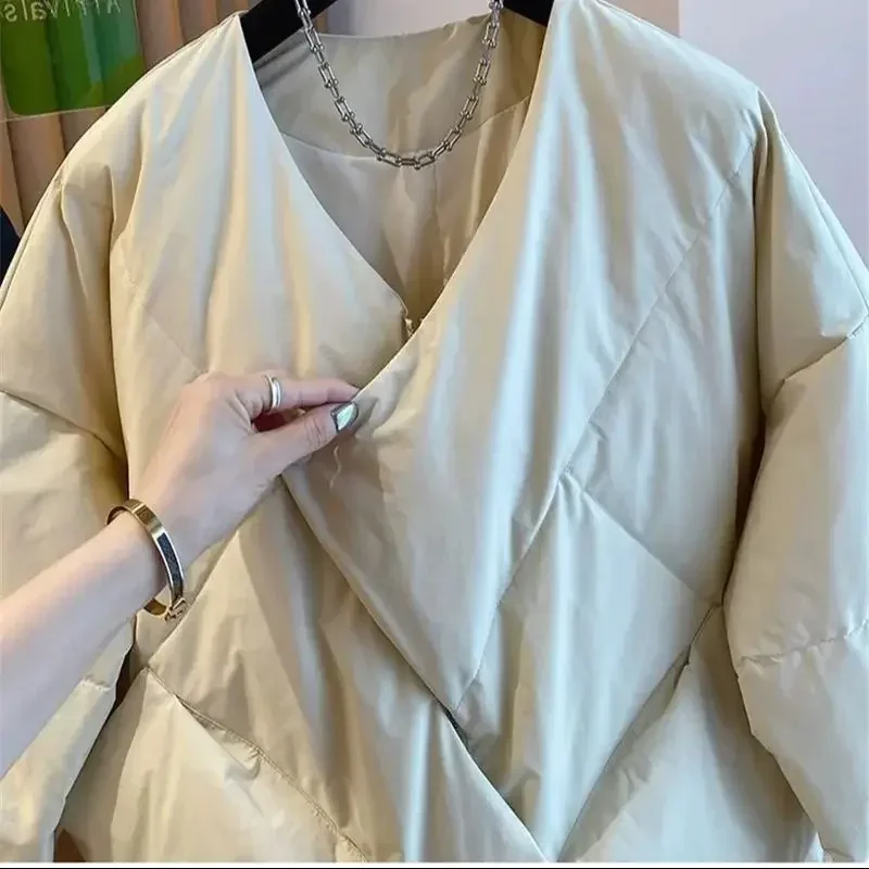 Giacca in cotone irregolare dal design di fascia alta Donna Inverno Nuovo cappotto da donna con cerniera allentata Capispalla donna basic con scollo a V